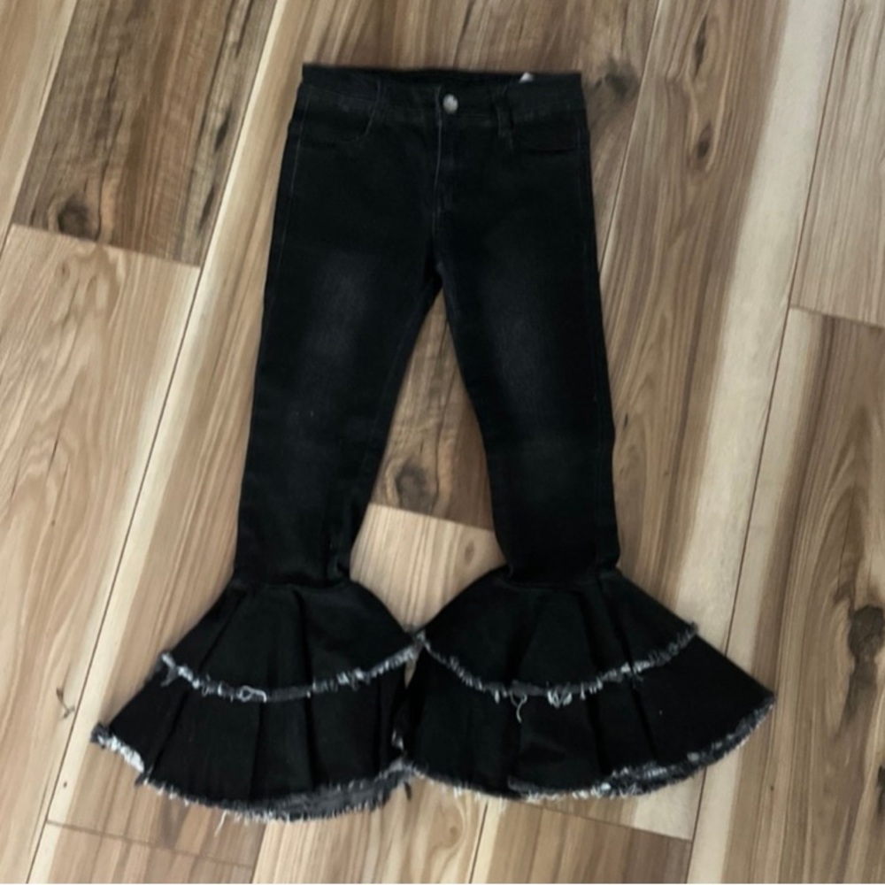 Girls size 7 bell bottom jeans